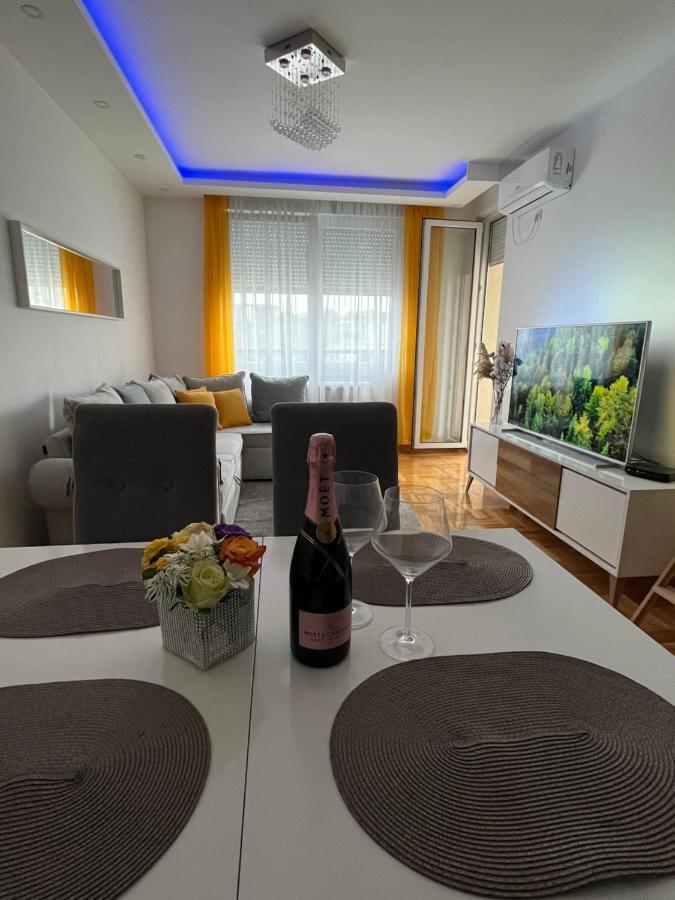 Appartamento Paunov Breg Belgrado Esterno foto